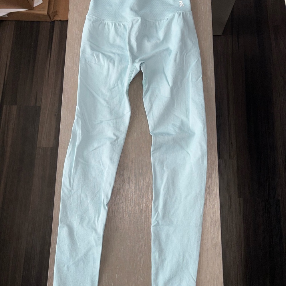 DFYNE Light Blue Leggings